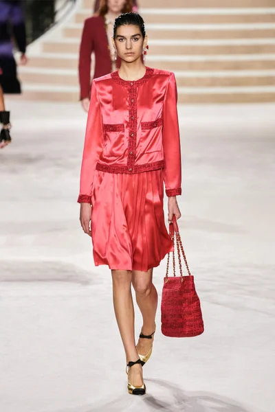 Look 33